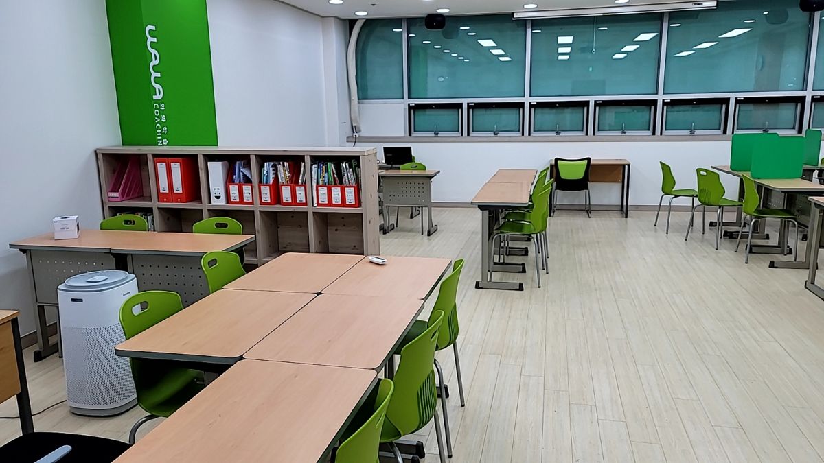 오름클래스 진건중학교 학원 내부